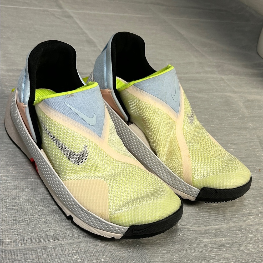 Nike FLYEASE Lime and Gray Athletic Shoes Slip on like new - Picture 3 of 6